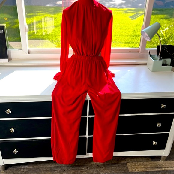 Red long sleeved open back sides cut out jumpsuit - Picture 4 of 4